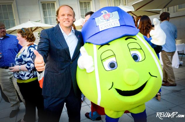 Washington Kastles owner Mark Ein and mascot 'Topspin' give an enthusiastic thumbs-up to the team's 2012 season prospects.